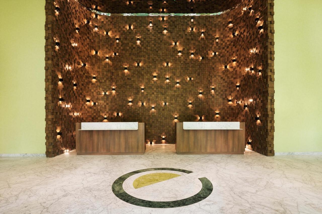 Element By Westin City Center Doha Exterior foto The reception area of the hotel