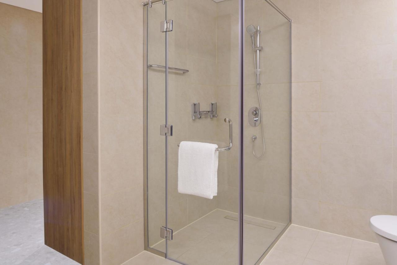 Element By Westin City Center Doha Exterior foto A shower enclosure
