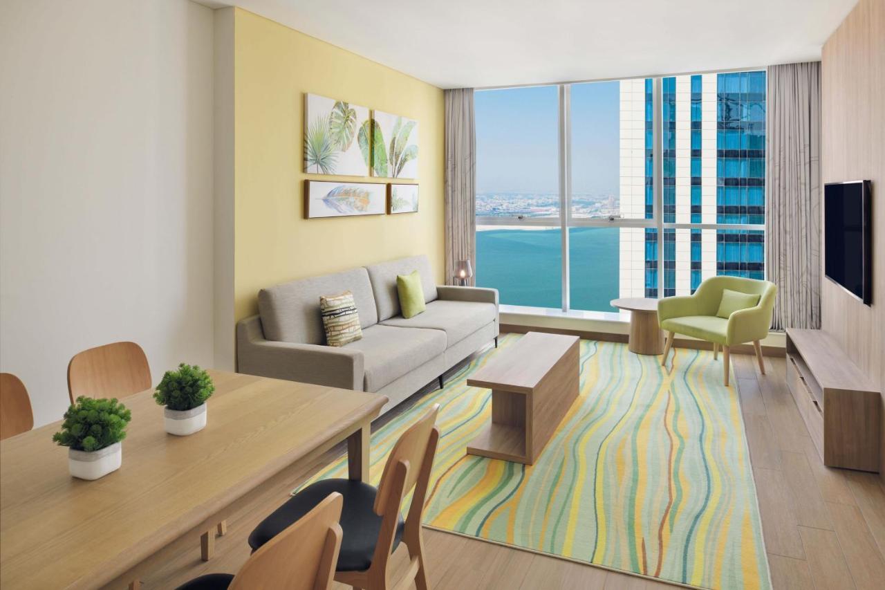 Element By Westin City Center Doha Exterior foto A typical living room in a two-bedroom apartment